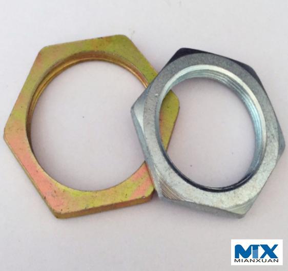 Трубные гайки с резьбой в соответствии