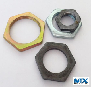 Трубные гайки с резьбой в соответствии