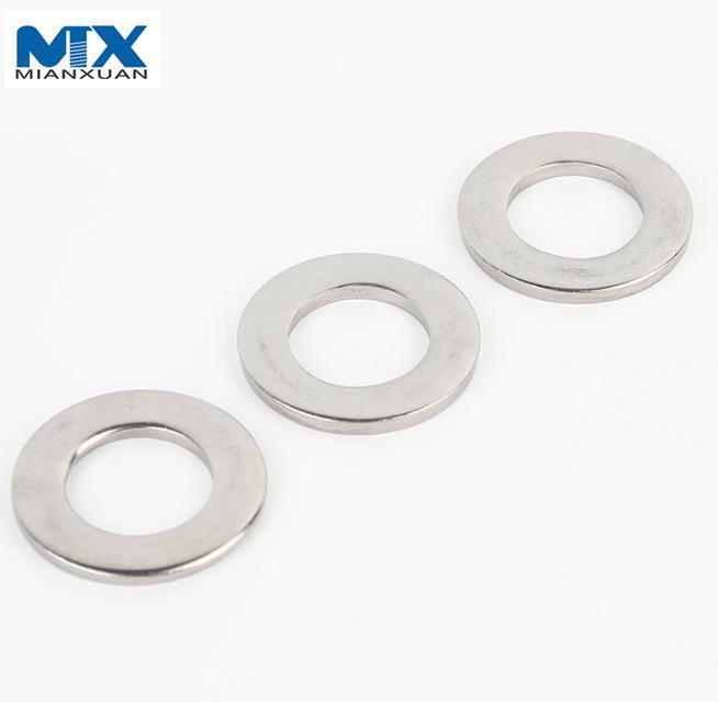 Шайбы среднего типа для болтов