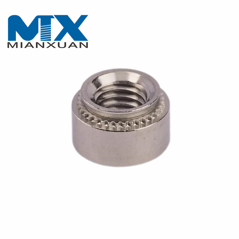 Гайки из листового металла Самозажимные крепежные детали